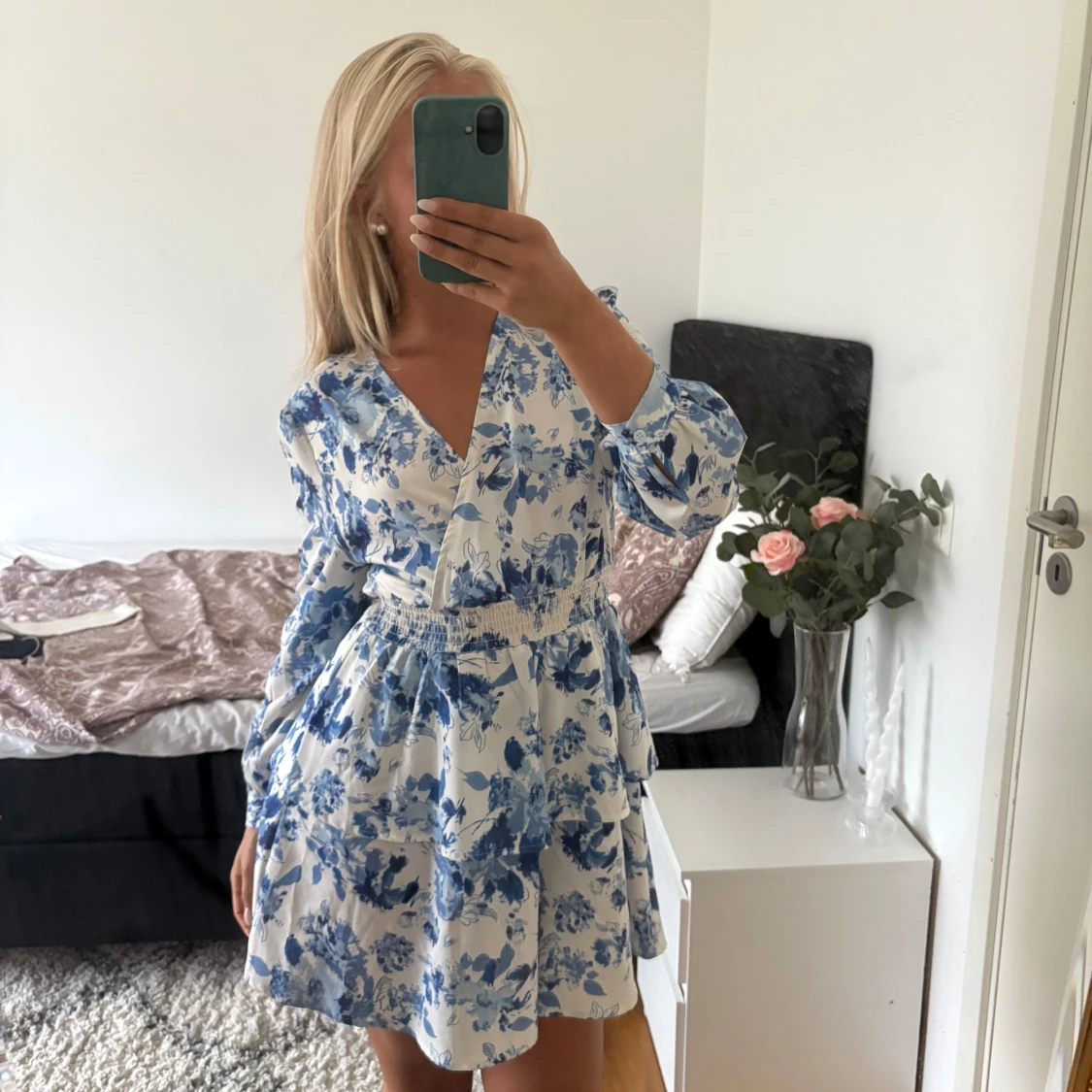 Blommig kortklänning