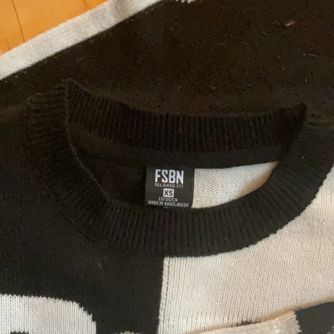 Svartvit skelett-tröja från FSBN - 2