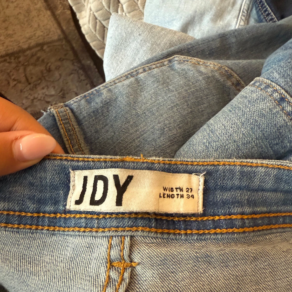 Blå bootcut jeans från JDY köpt på nelly - 1