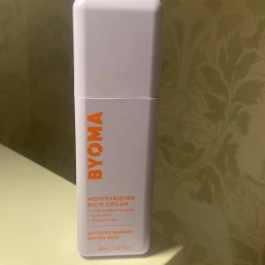 Byoma kräm  - Kräm ifrån byoma ”moisturizing rich cream” :) Endast testad några få gånger 😃