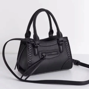 Handväska gina - Svart handväska från gina. Inga defekter!