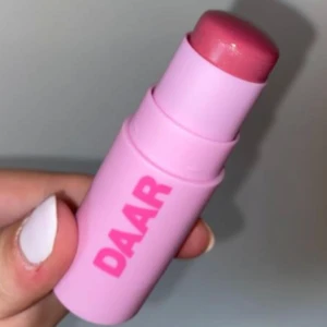 Daar blush stick  - Daar blush stick. Endast testad tre gånger. Färgen pink sunset.