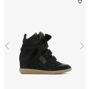 ‼️SÖKER ‼️ Isabel Marant - Jag söker ett par svarta Isabel marant i storlek 39. Jag kan lägga 2000-3500 kr helst inte så slitna ❤️vi kan även diskutera om priset!  Vi kan mötas upp i  sthlm om det känns säkrare ❤️