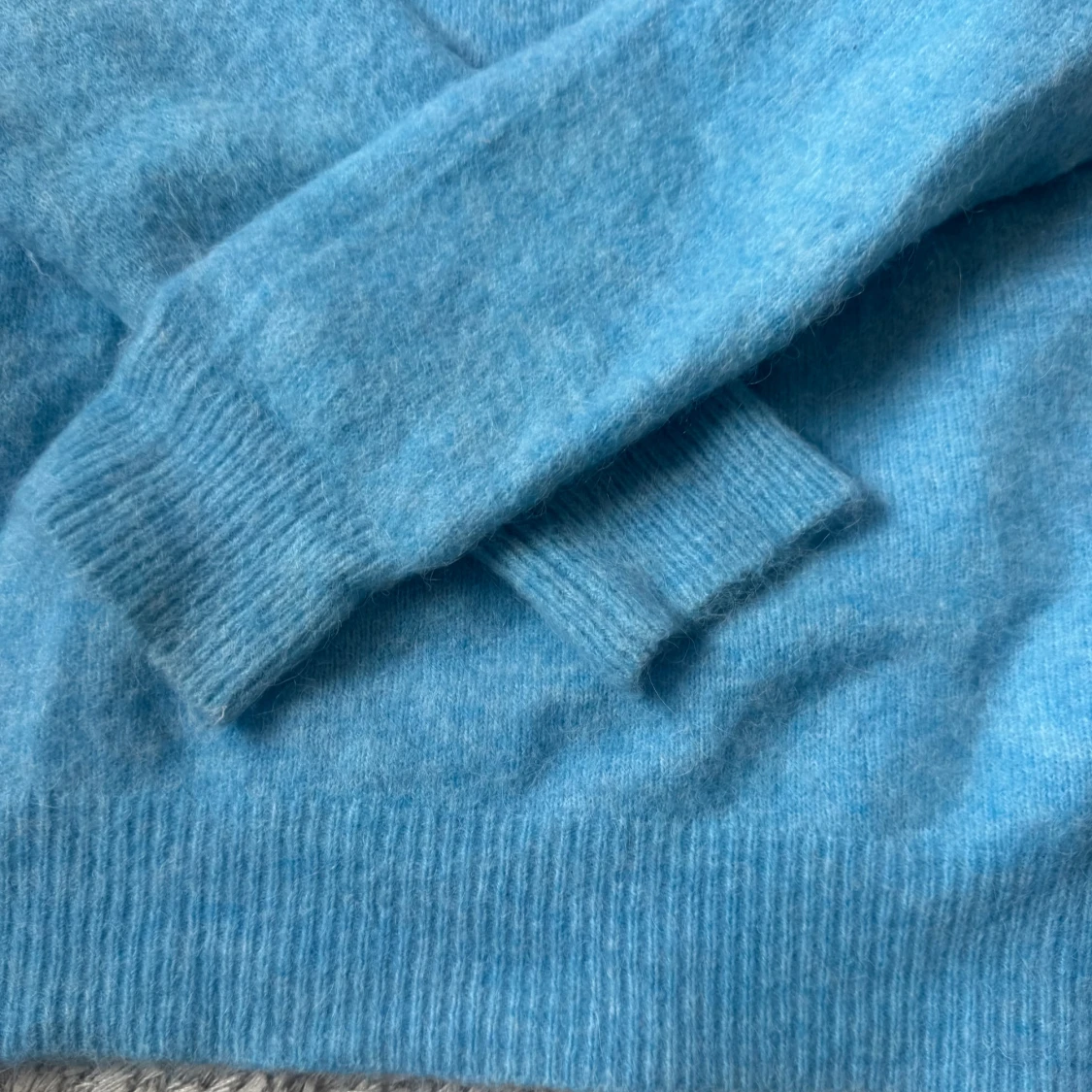 Ljusblå stickad tröja från Zara - 2