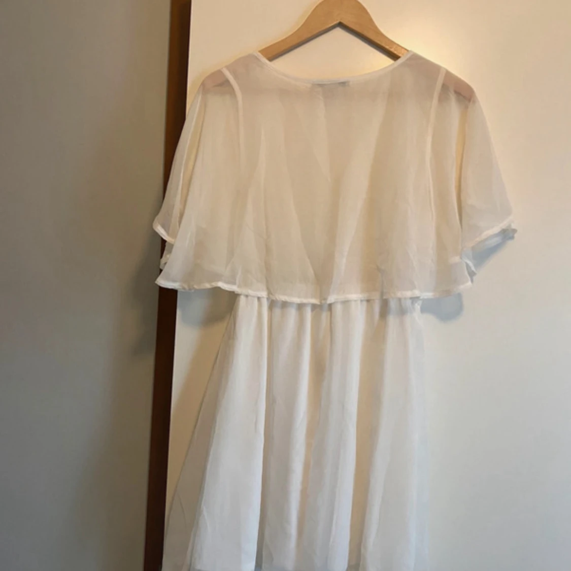 Vit klänning/omlottklänning - 1