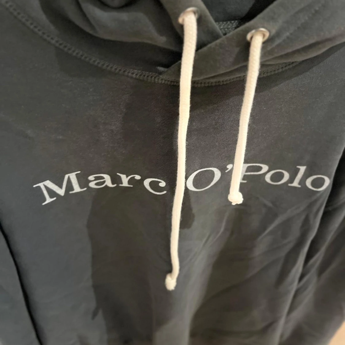 Grå hoodie från Marc O'Polo - 1