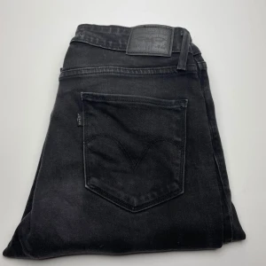 Levi’s jeans  - Hej! Säljer nu dessa superfina Levis jeans. Superfint skick! Hör av dig vid frågor eller funderingar 