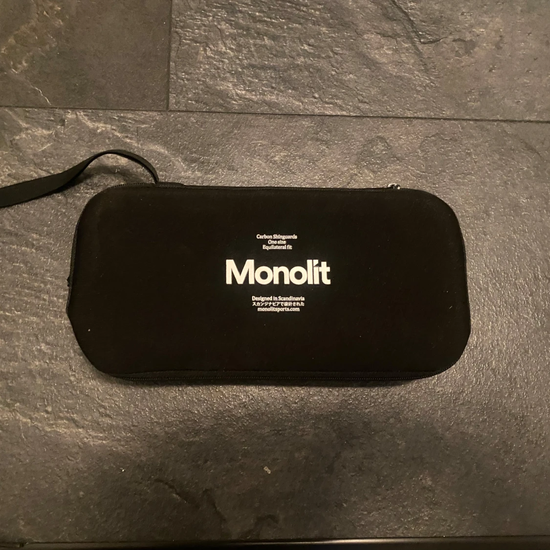 Monolit benskydd+Svarta Umbro fotbollsskor - 4