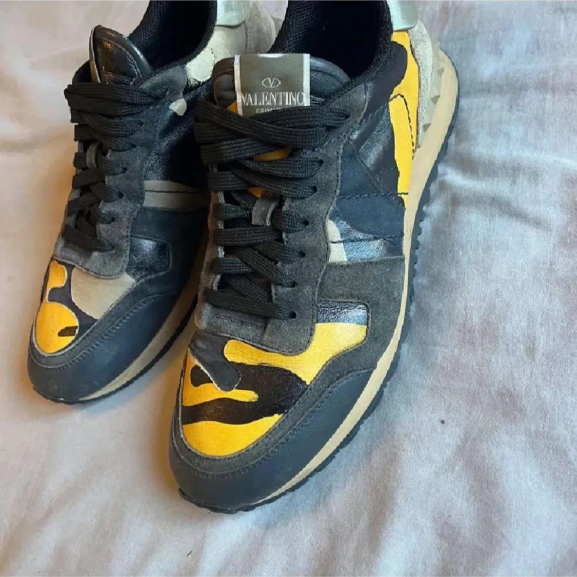 Valentino Rockrunner sneakers camo gul/svart - 1