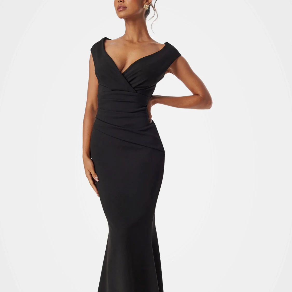 Svart långklänning med v-ringning - 1