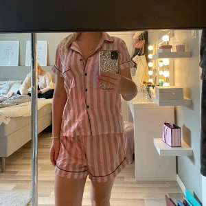 Pyjamas - Säljer min pyjamas från boohoo som inte kommer till användning💕