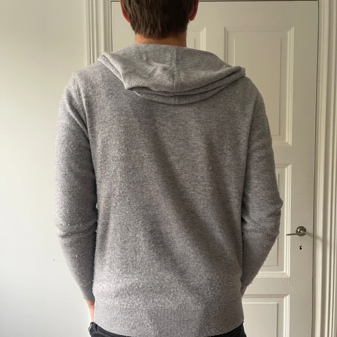 Grå hoodie ifrån Sayless  - 2