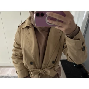 HM trenchcoat  - Slutsåld trenchcoat HM