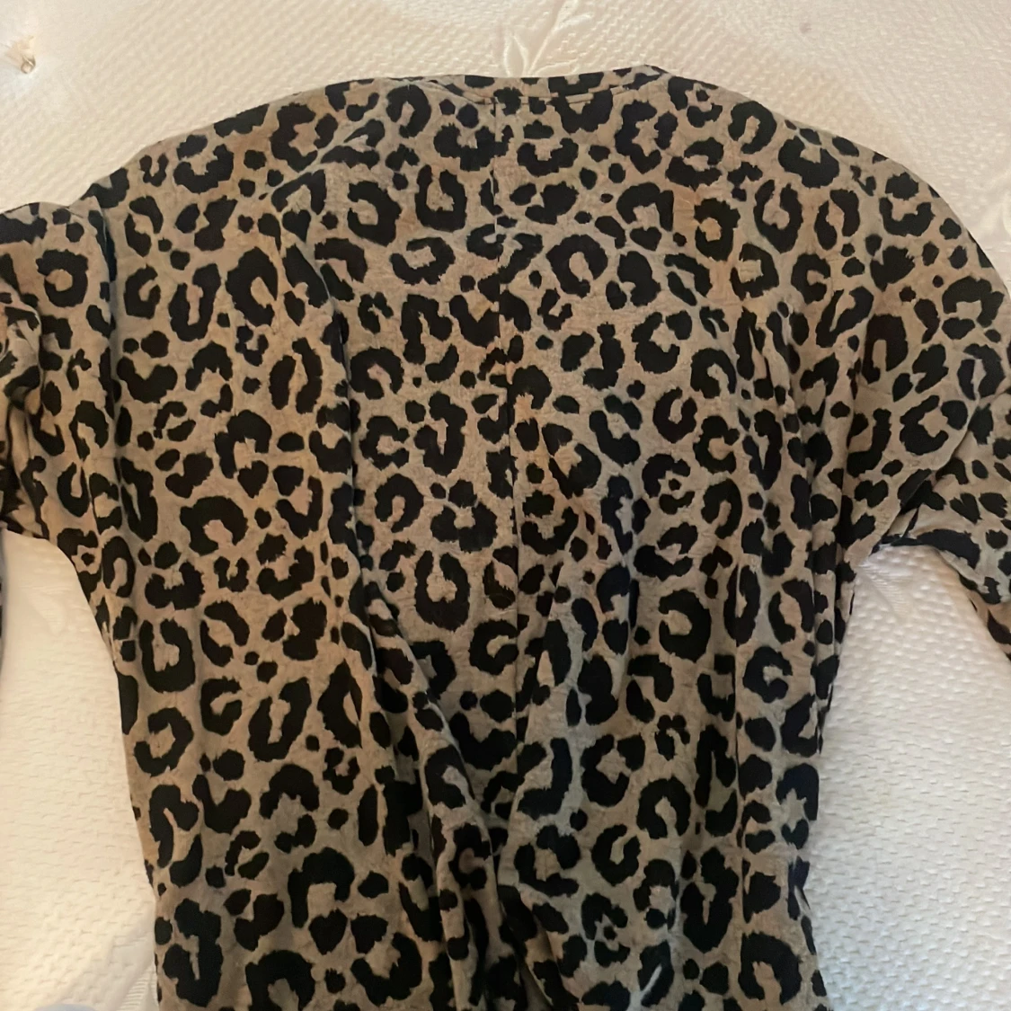 Leopardmönstrad långärmad tröja - 1