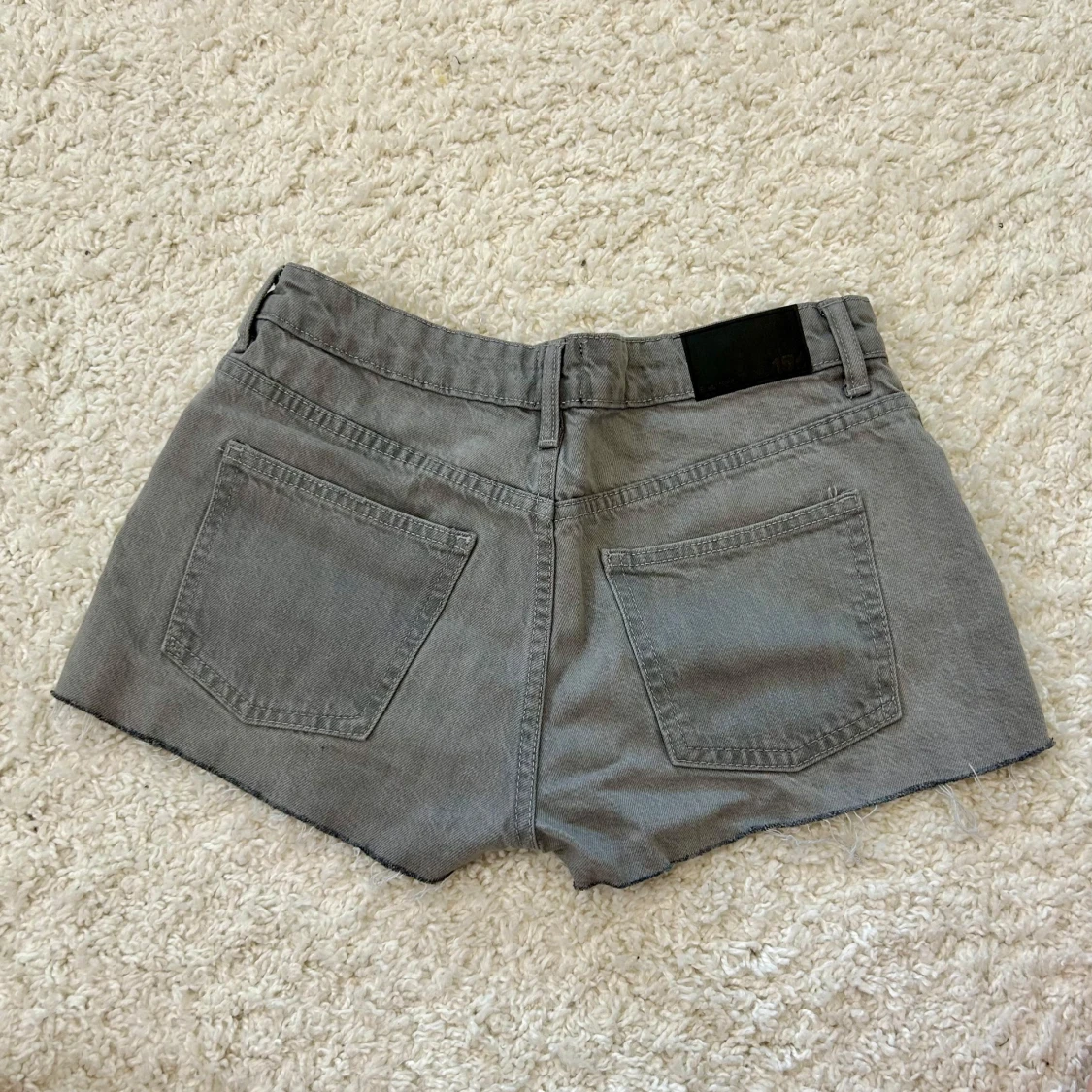 Grå Low waist jeansshorts  - 1