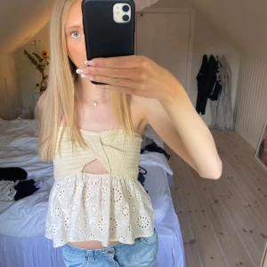 Zara topp - Superfin Zara topp med insytt resårband🩷 Inga defekter men lite mindre i storleken pga resårbandet🩷