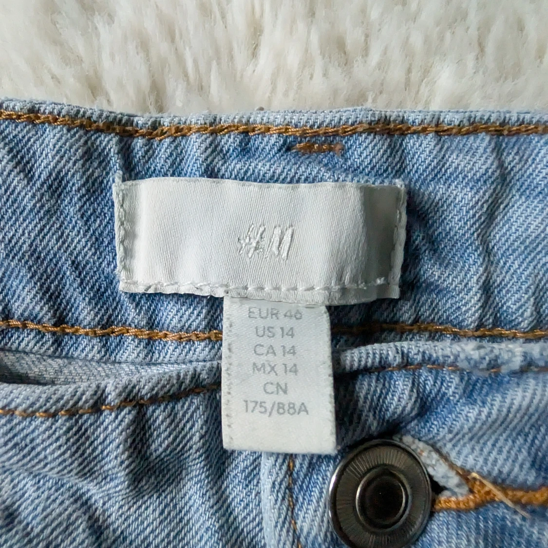 Ljusblå jeansshorts från H&M - 2