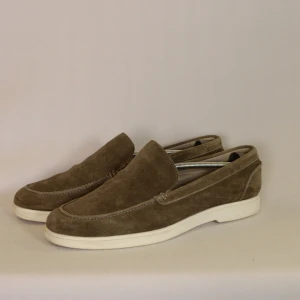 Mazzeltov Loafers  - MAZZELTOV LOAFERS  Storlek : 42  Passform : Passar 43  Användning : Väldigt fint skick utan defekter  Nypris : 1800SEK