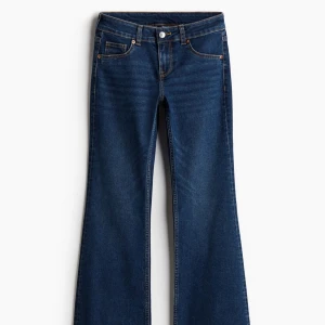 Bootcut jeans hm - Lågmidjade Bootcut jeans från Hm stl 36!