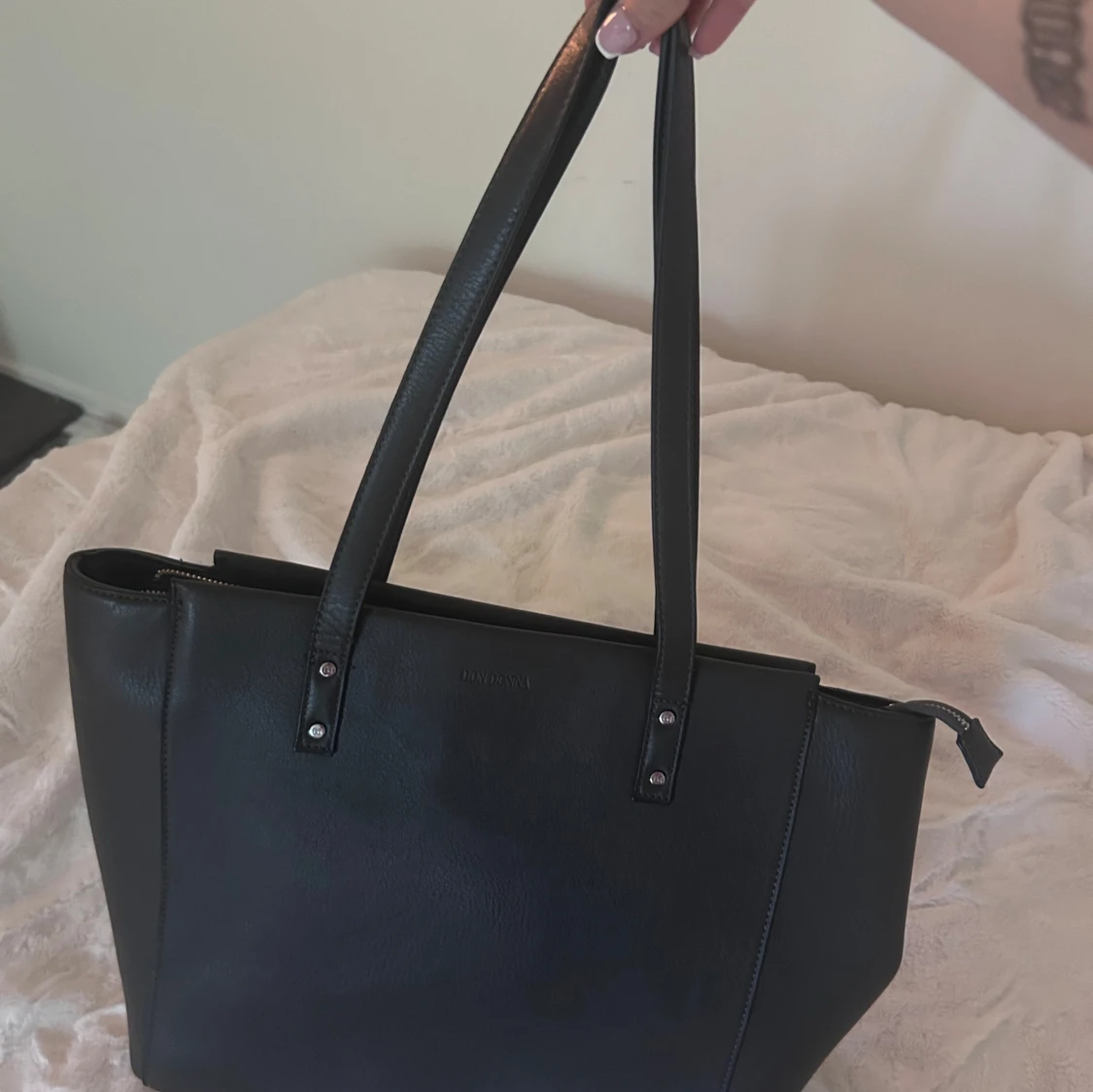 aAxelväska från Don Donna