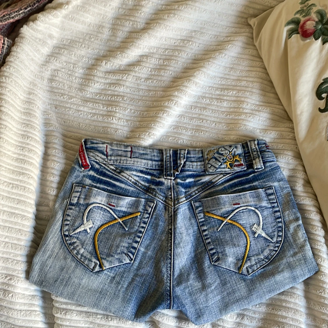 Lågmidjade jeansshorts från Grase Jeans - 2