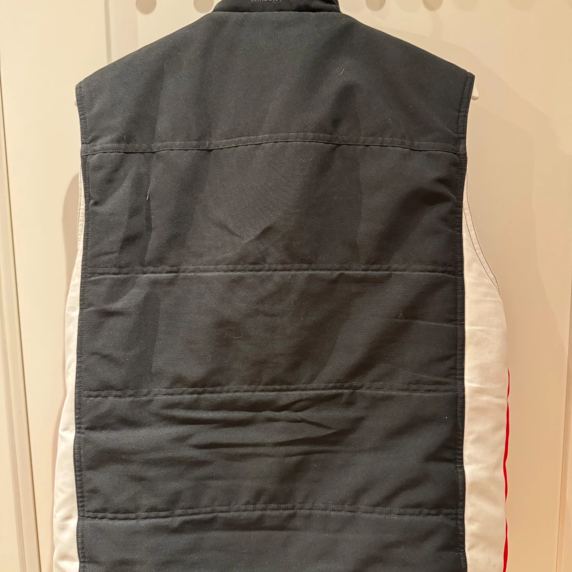 Sail Racing dunväst svart/röd/vit - 3