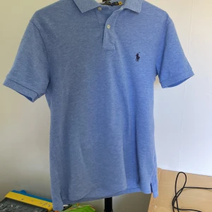 Ralph Lauren pike - Skit snygg pike till sommarn perfekt till stranden eller annat. Storlek S passar 170 ungefär
