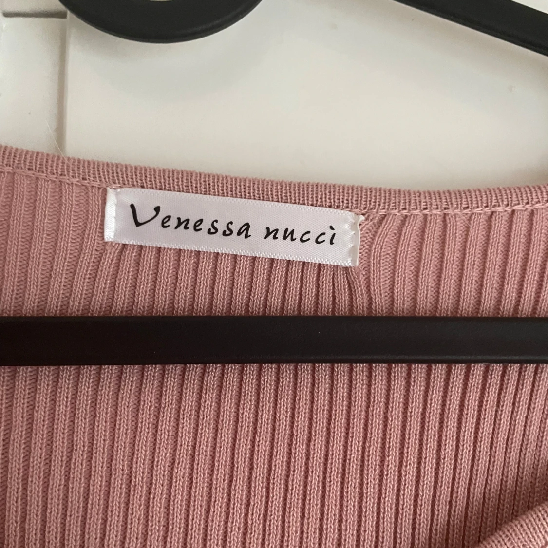 Rosa ribbad tröja från Venessa Nucci - 3