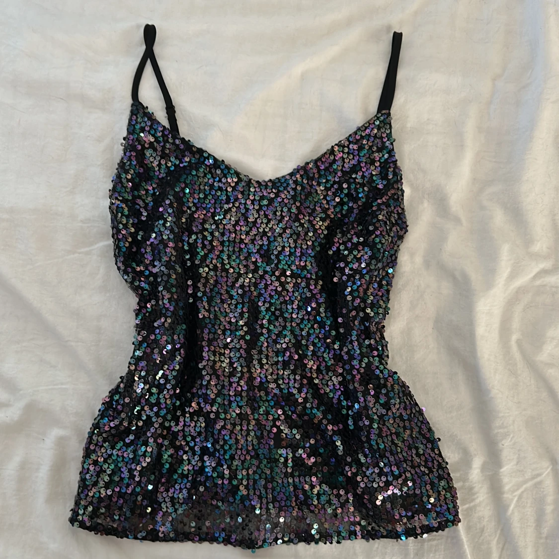 Paljettopp från George