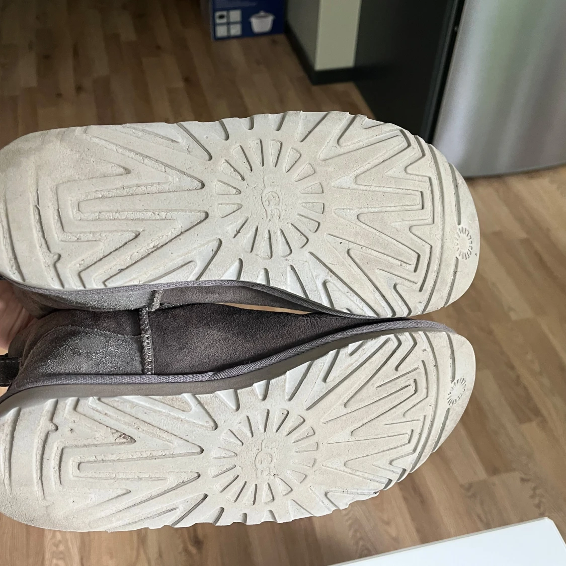 Grå UGG boots i mocka - 3