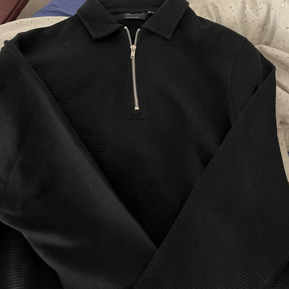 Svart half zip tröja