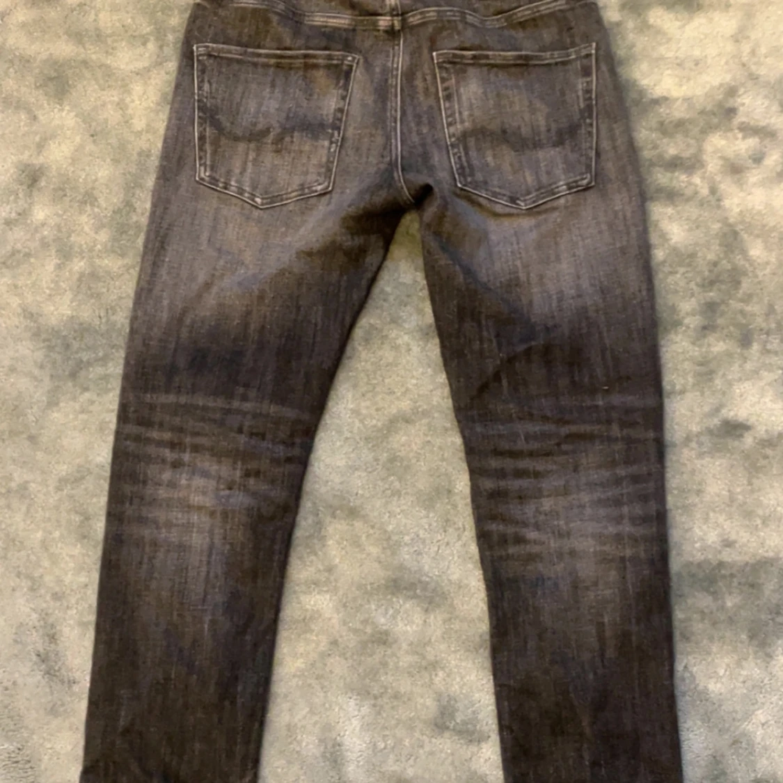 Jack and Jones jeans med slitningar  - 3