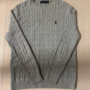 Grey Ralph Lauren knit sweater, size M - I wore the shirt a few times, but it is slightly too big for me. It is in perfect condition with no stains or damage.  Size: Normal (M)  Measurements: 	•	Pit to pit: 50 cm 	•	Collar to hem: 63 cm  Color: Grey  Material: 100% cotton