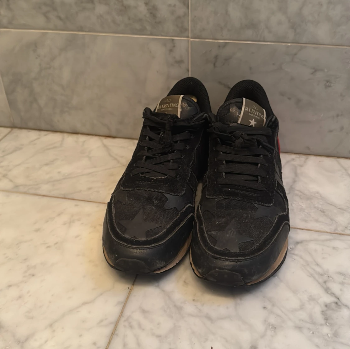 Svarta Valentino rockrunners