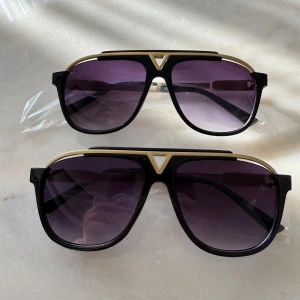 Louis Vuitton solglasögon  - Perfekta solglasögon inför sommaren💯Först till kvarn, endast ett par medföljer för 249kr. Om du är intresserad utav fler hör gärna av dig👏