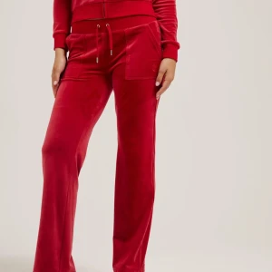 Röda juciy byxor - Säljer mina juciy byxor🔥 går aldrig till användning 