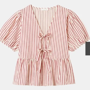 Randig blus med knytband - Carin Wester blus som knappt är använd! ❤️storlek xs/s