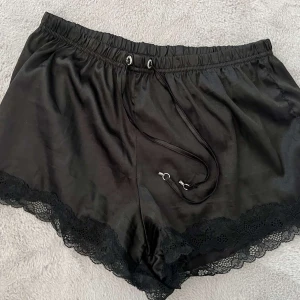 Sov shorts  - Använda ett fåtal gånger.