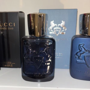 Parfym från Parfums de Marly - Jag säljer just nu en parfym från det exklusiva märket Parfums de Marly. Parfums de Marly Sedley är en väldigt somrig och blå doft som jag rekommenderar väldigt starkt inför den kommande sommaren. Det är bara att höra av sig vid eventuella frågor eller funderingar!