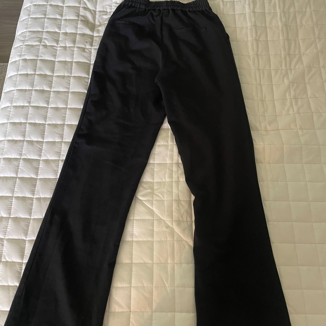 Högmidjade kostymbyxor  - 2