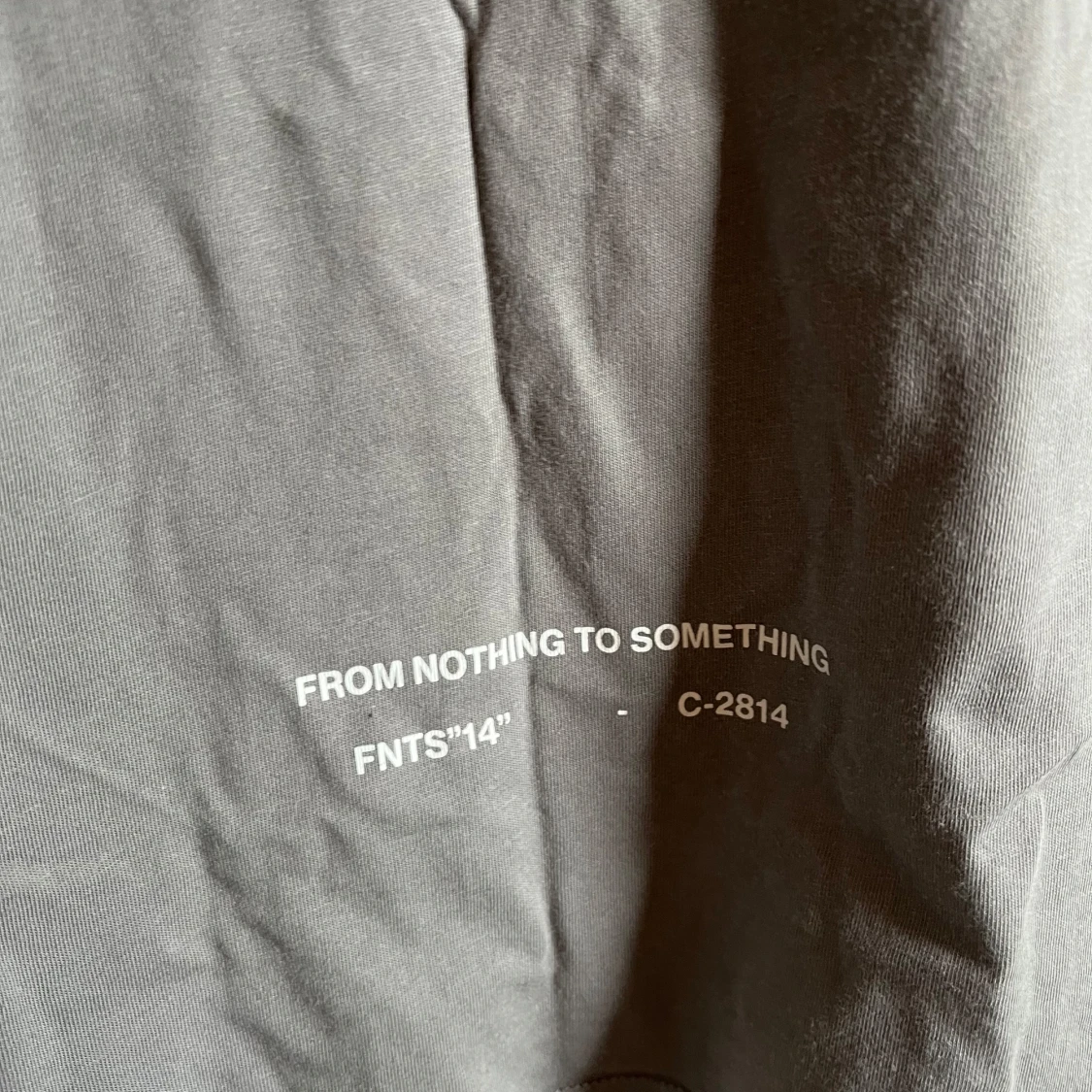 Grå T-shirt från Hoodrich - 2