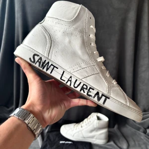 Saint Laurent high top joe skor - Orginalstorlek: 44 | ingår: Dustbag | fraktar spårbart. Köpte förra veckan från @rise, var för stora 