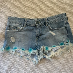 Low waist jeans shorts  - Så fina, midjemått 41cm rakt över 💖🩷