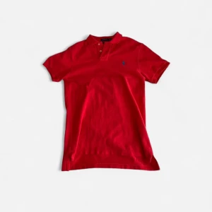 Röd Polo Ralph Lauren piké - Röd piké från Polo Ralph Lauren