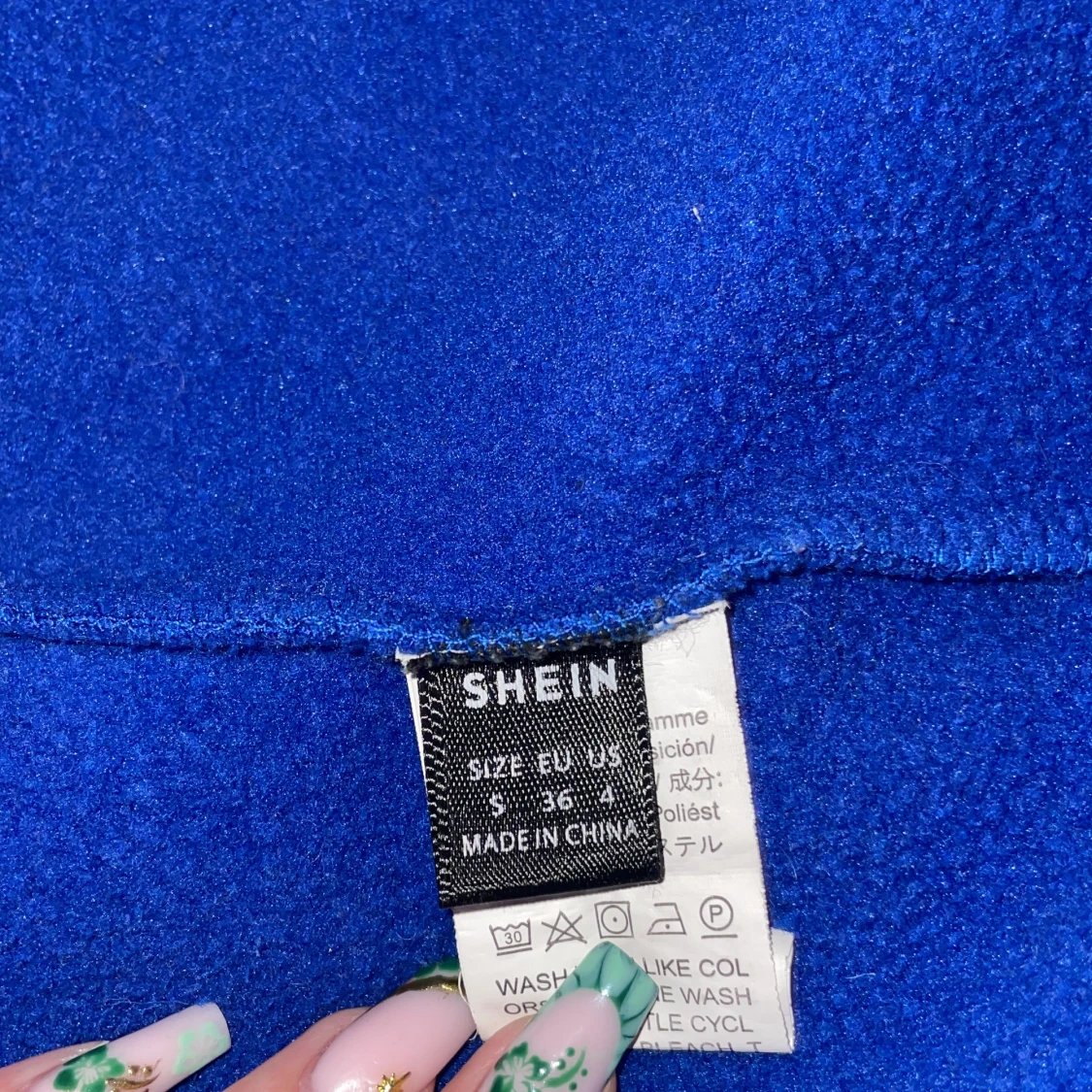 Blå hoodie med fjärilstryck från SHEIN - 2