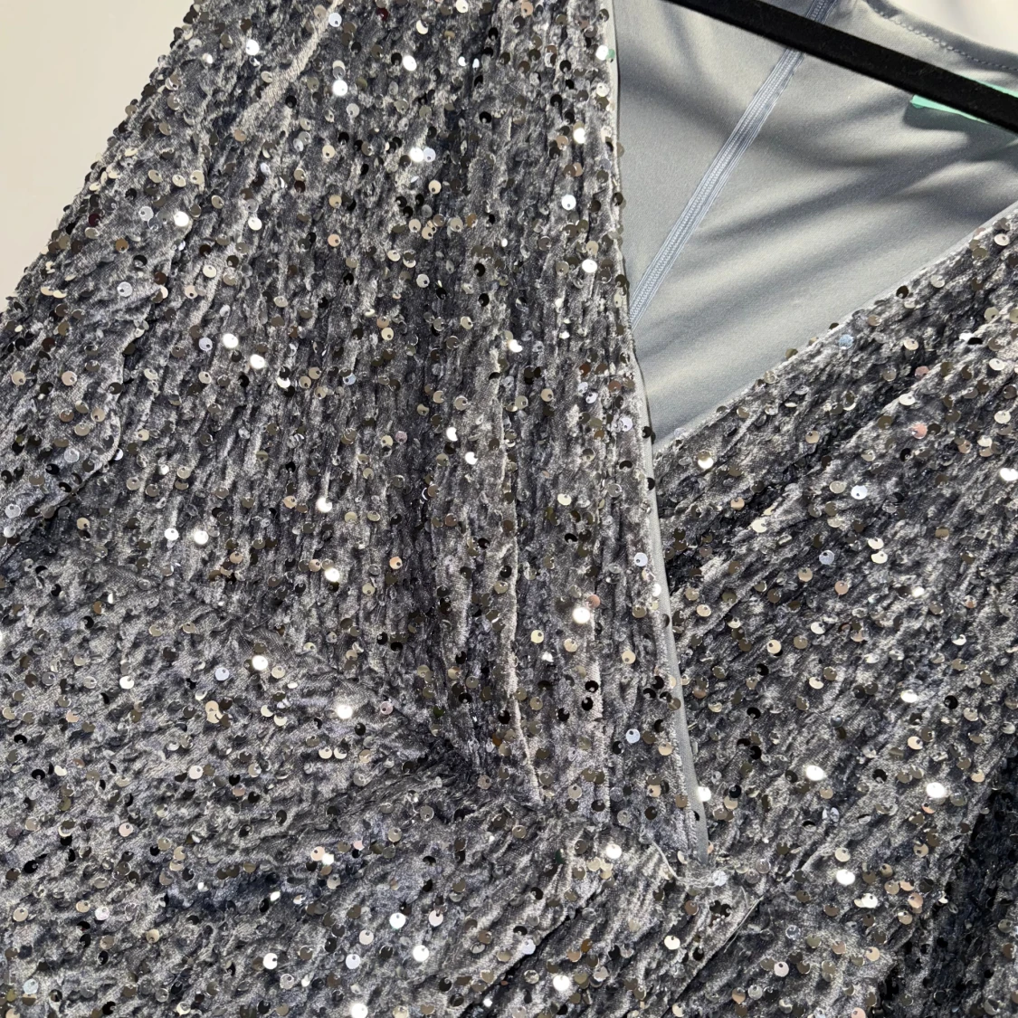 Glittrig silverklänning från Toleen - 3