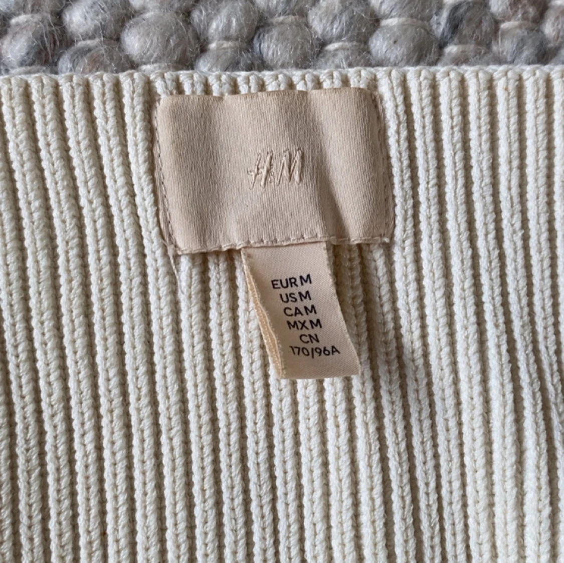 Beige ribbad topp från H&M - 1