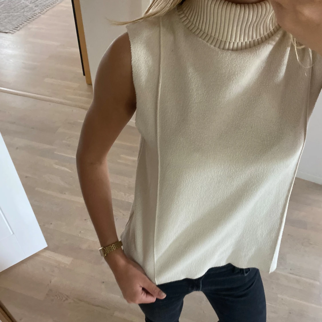 Vit ärmlös polotopp från Zara - 1