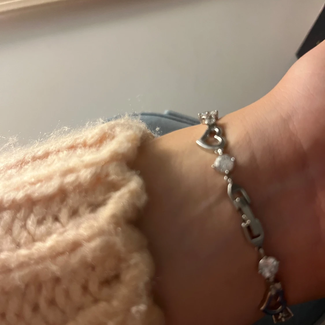 Silverarmband med hjärtan och stenar - 2