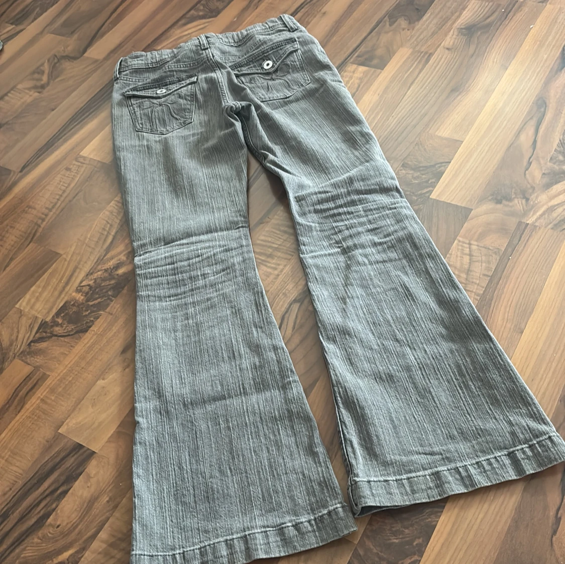 Grå bootcut jeans från H&M, stl 158 - 2